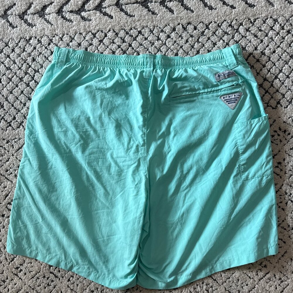 Columbia Men's PFG Backcast™ Water Shorts Size Large EUC - Picture 2 of 11